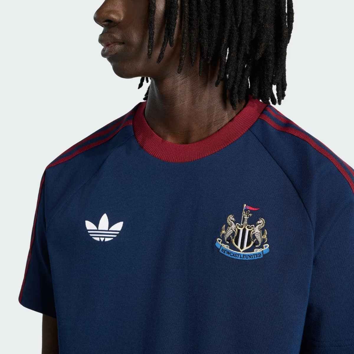 camisa-newcastle-united-azul-escuro-2026-27-og-crew-masculina (1) Camisa NewCastle United Azul Escuro 2026/27 OG Crew Masculina