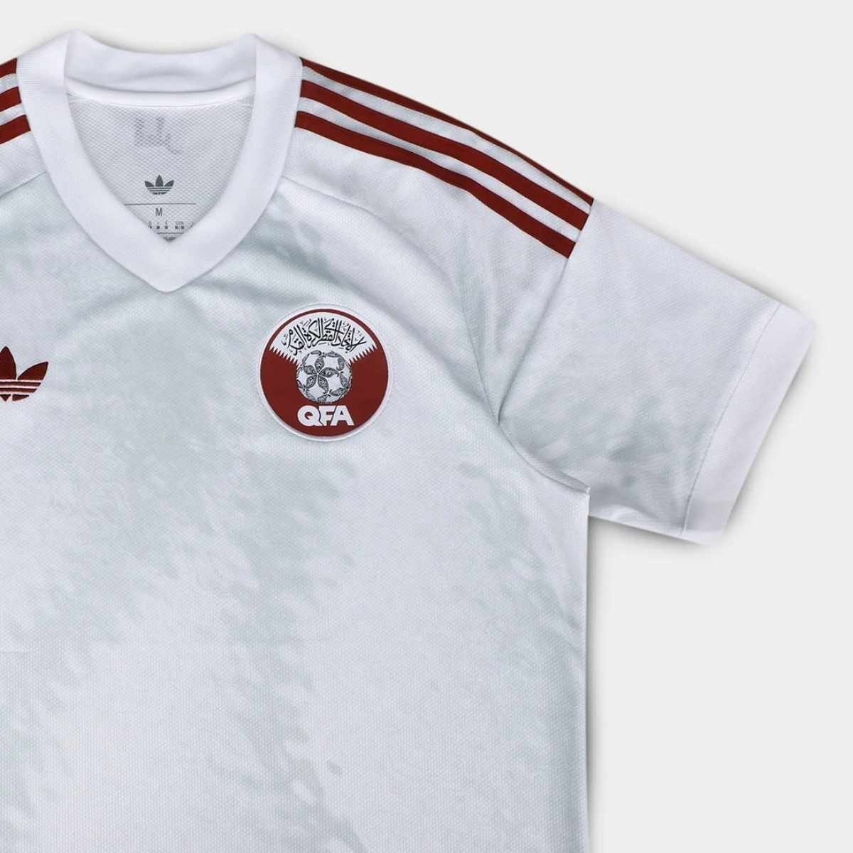 camisa-selecao-catar-away-2026-sn-torcedor-adidas-originals-masculina-FBA-838D-014 (2) Camisa Catar Branco Copa 2026/27 Away II Originals Masculina