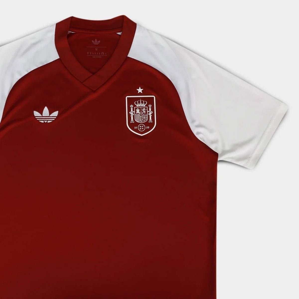 camisa-selecao-espanha-away-2026-prejogo-adidas-originals-masculina-FBA-838R-788 (2) Camisa Espanha Vermelha Copa 2026/27 Pré-Jogo Originals Masculino