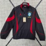 jaqueta-brasil-jordan-hino-PRETA-VERMELHA-copa-2026-27-masculina-098672