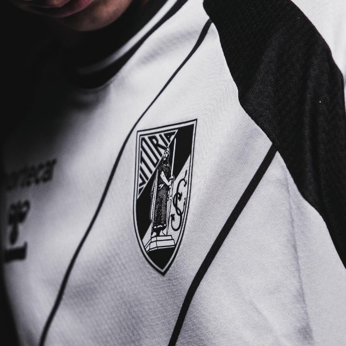 camisa-vitoria-guimaraes-sc-branca-2026-27-home-i-masculina (2) Camisa Vitória Guimarães SC Branca 2026/27 Home I Masculina